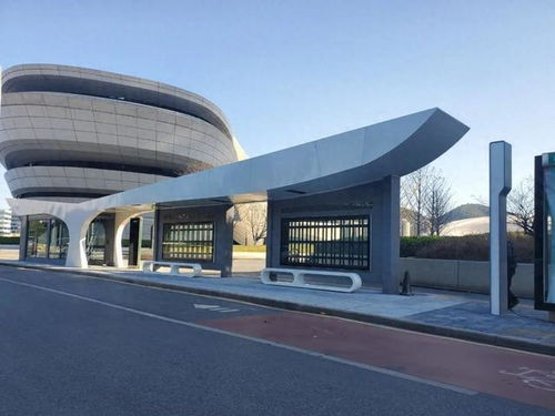 静安 智 造 这款公交站台更舒适 更精准